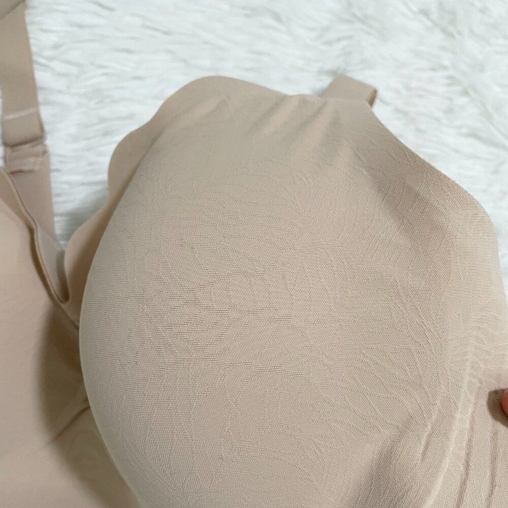 Women Floral Wireless Bra Light Support in Cream Size Small - Picture 5 of 9
